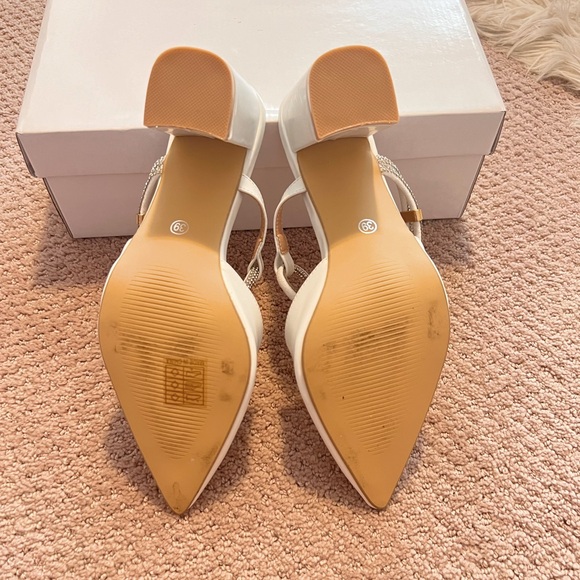 Bridal shoes brand new - Picture 3 of 3